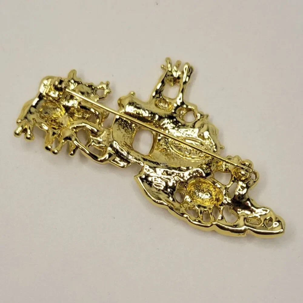 ▪︎Danecraft Brooch